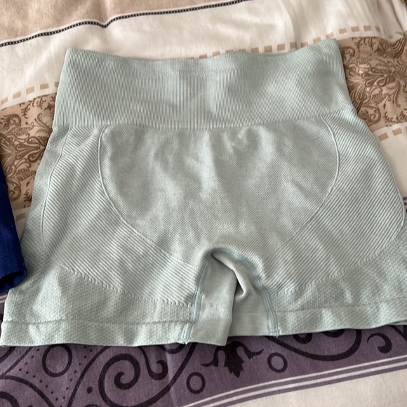 Short leggings both Size S - Picture 5 of 6